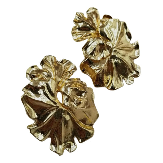 Sand Lily Earring