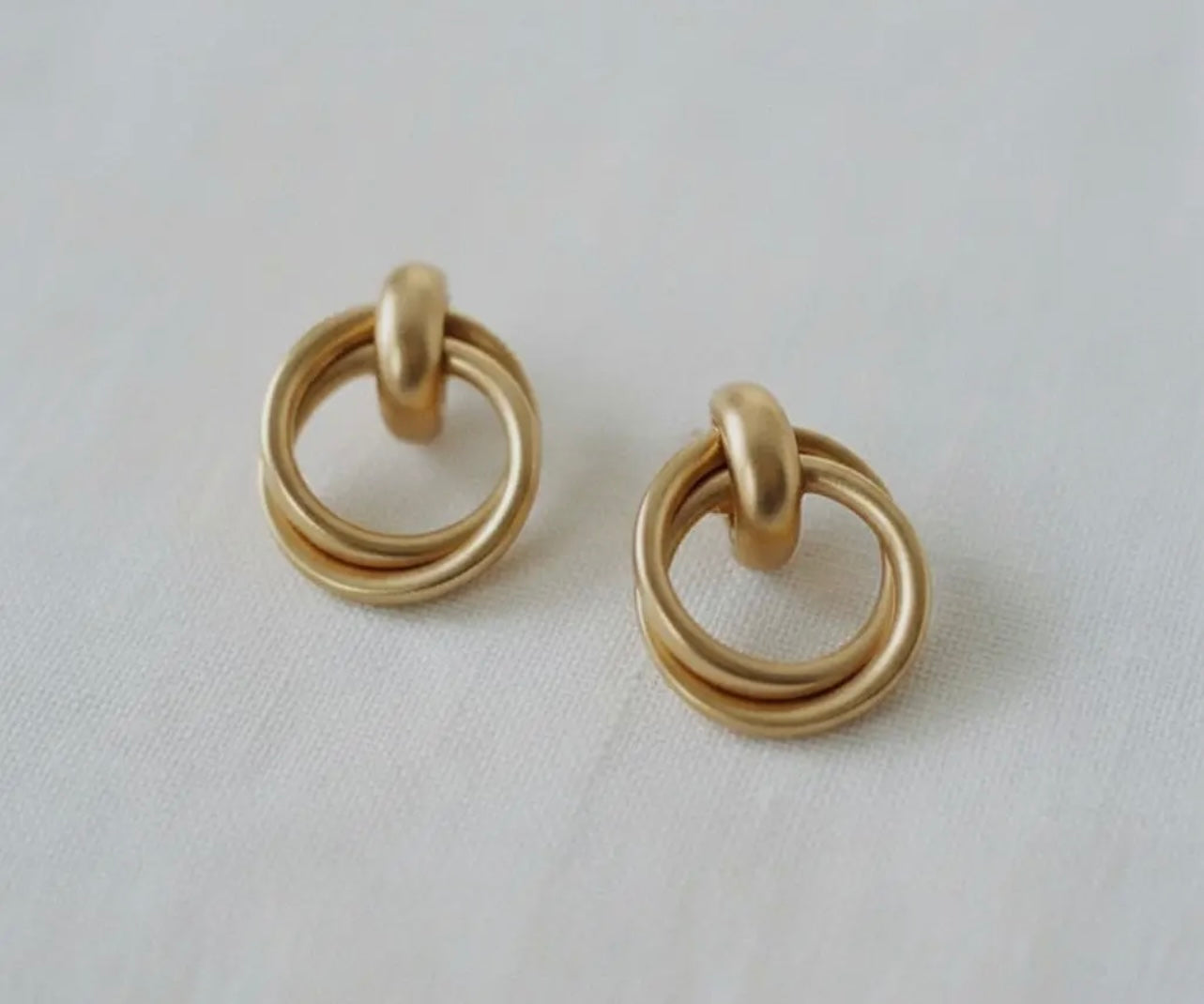 The Knot Stud