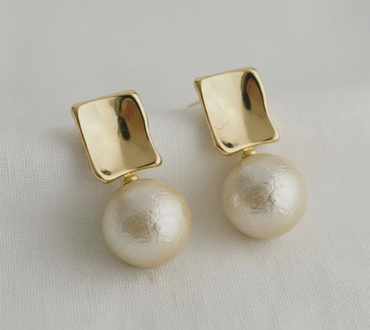 Pearl Drop Stud