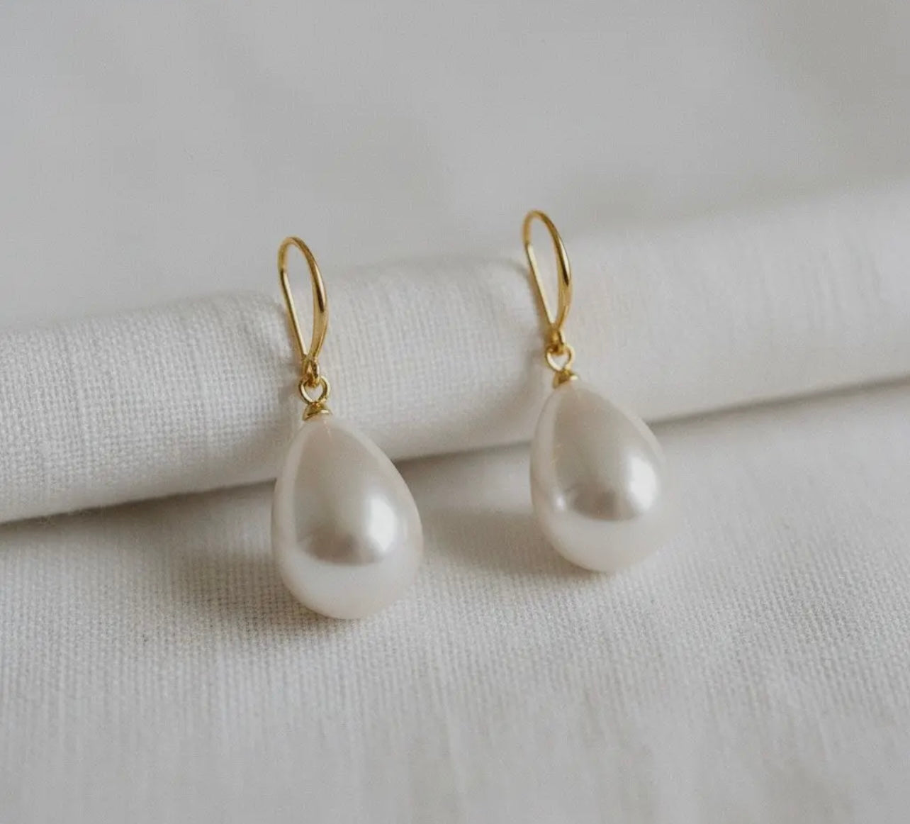 Mother of Pearl Drop Earring