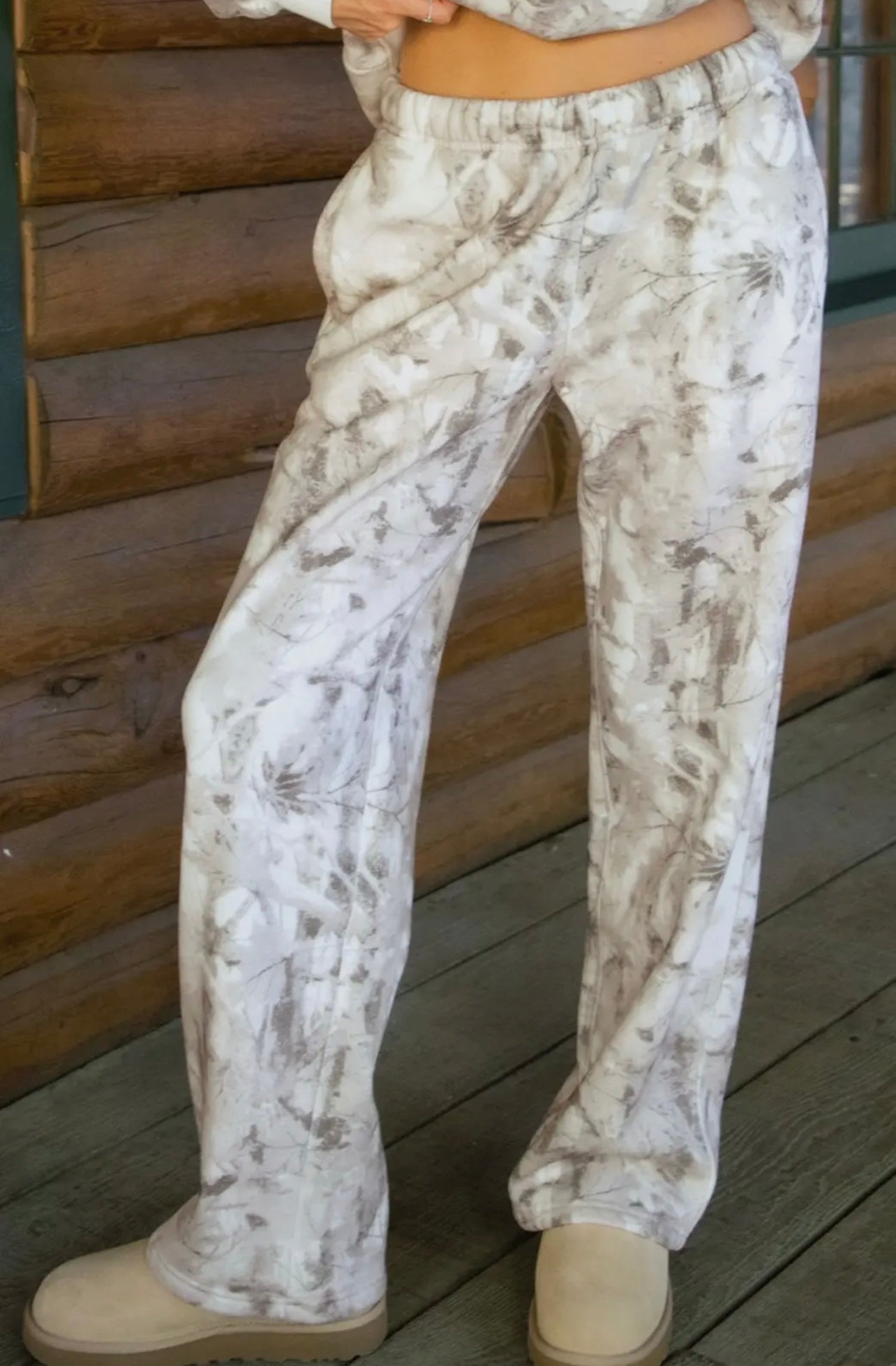Avery Woodland Camo Sweat Pants